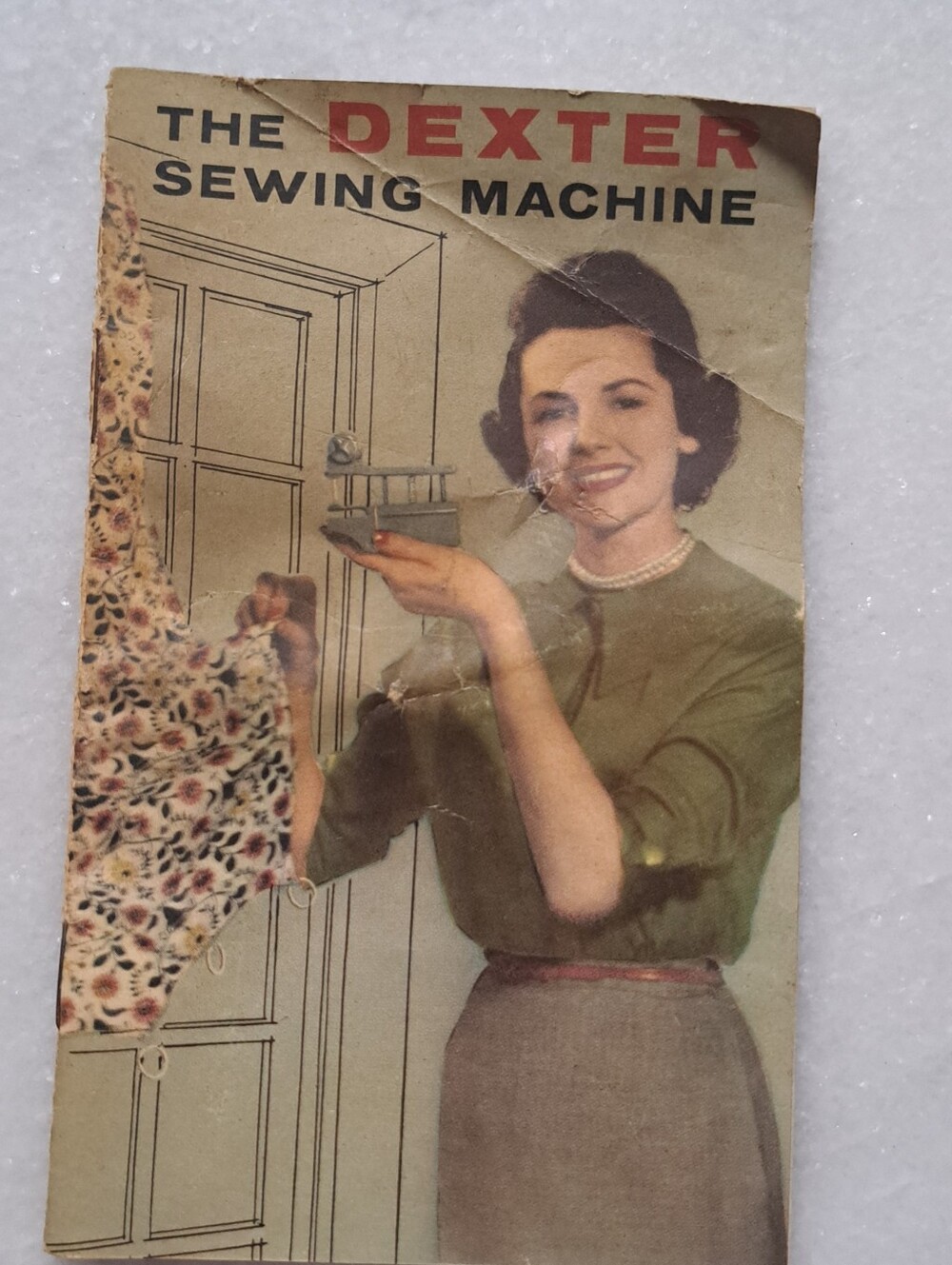 Dexter Handheld Sewing Machine Kit - Picture 3 of 3